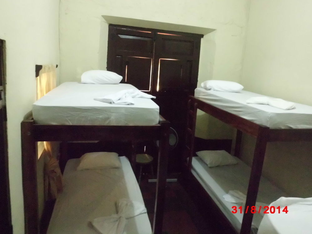 Hostal Casa Ivana Леон Экстерьер фото