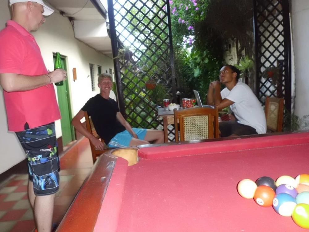 Hostal Casa Ivana Леон Экстерьер фото