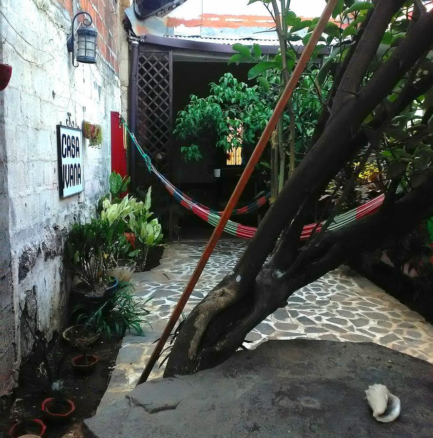 Hostal Casa Ivana Леон Экстерьер фото